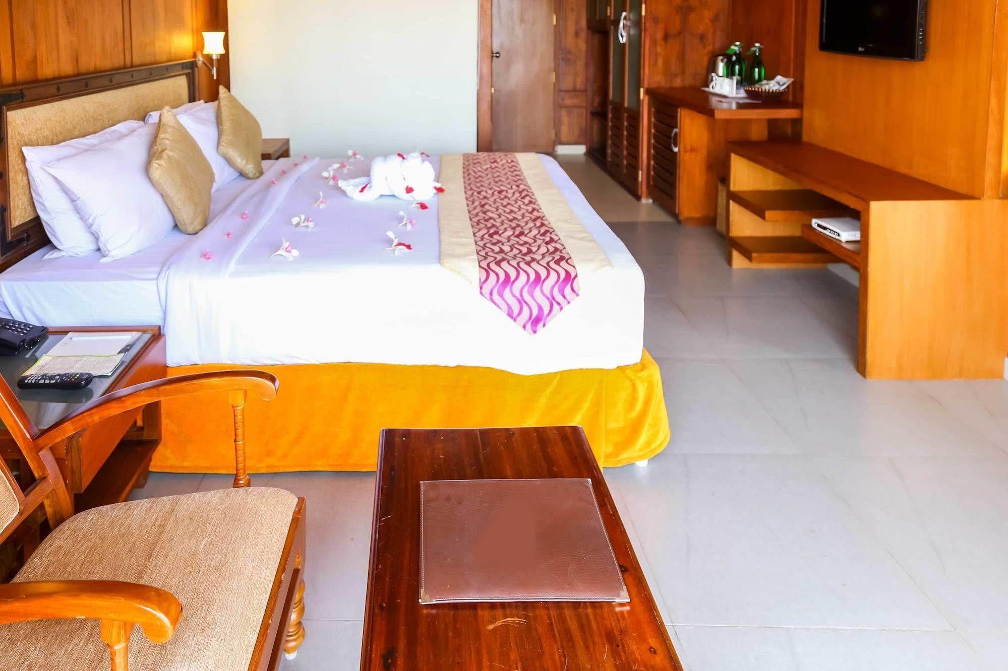 Poovar Island Resort Exterior foto
