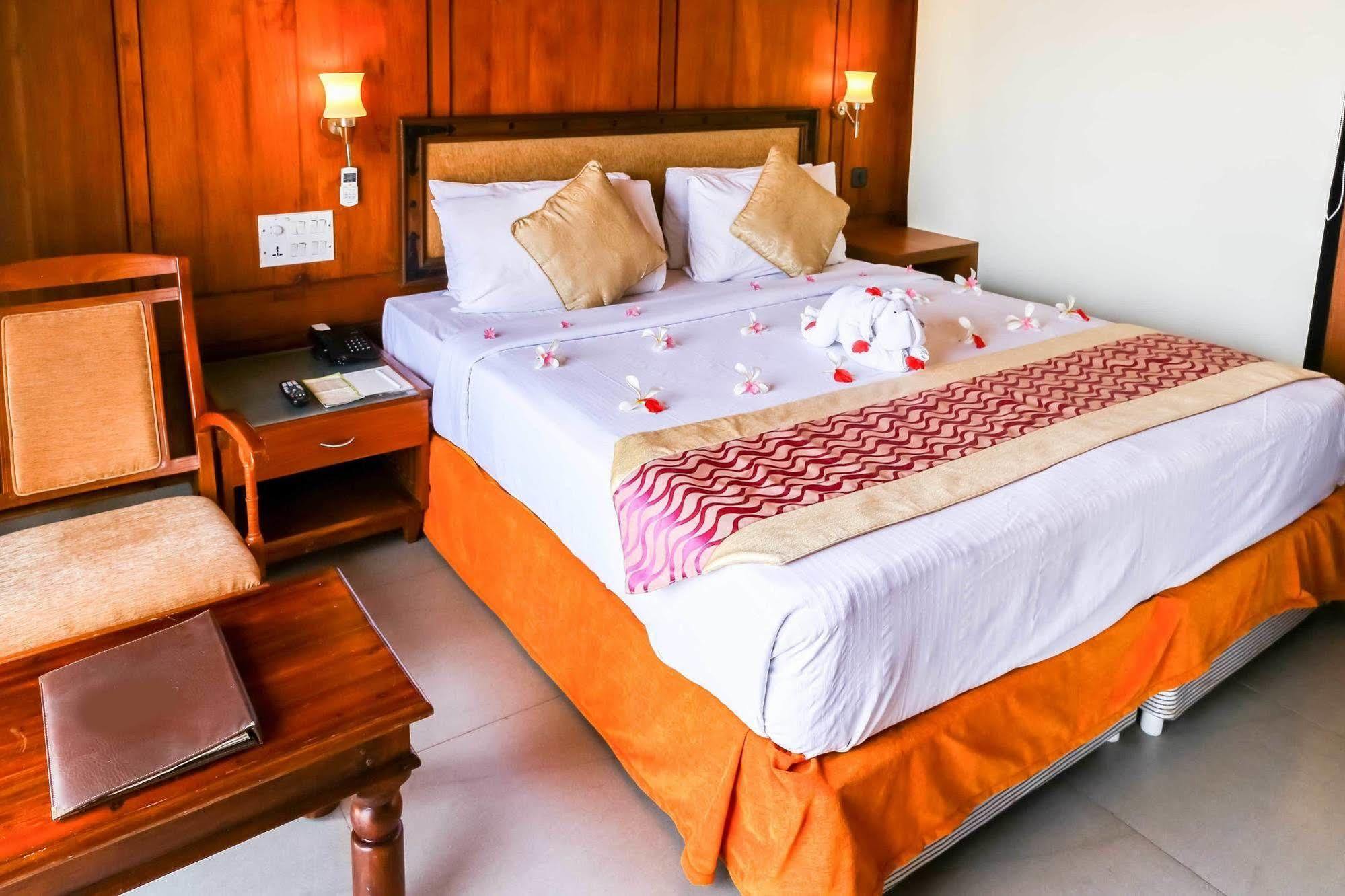 Poovar Island Resort Exterior foto