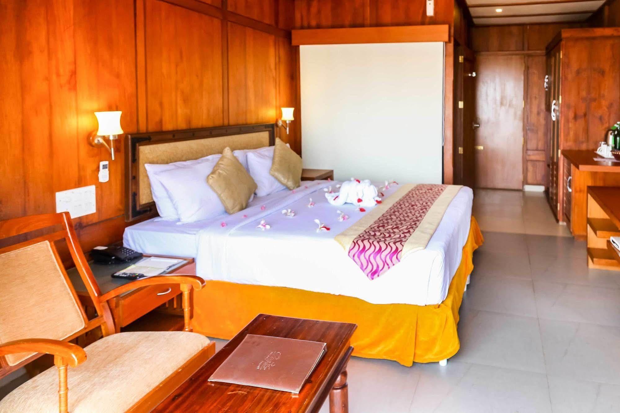 Poovar Island Resort Exterior foto