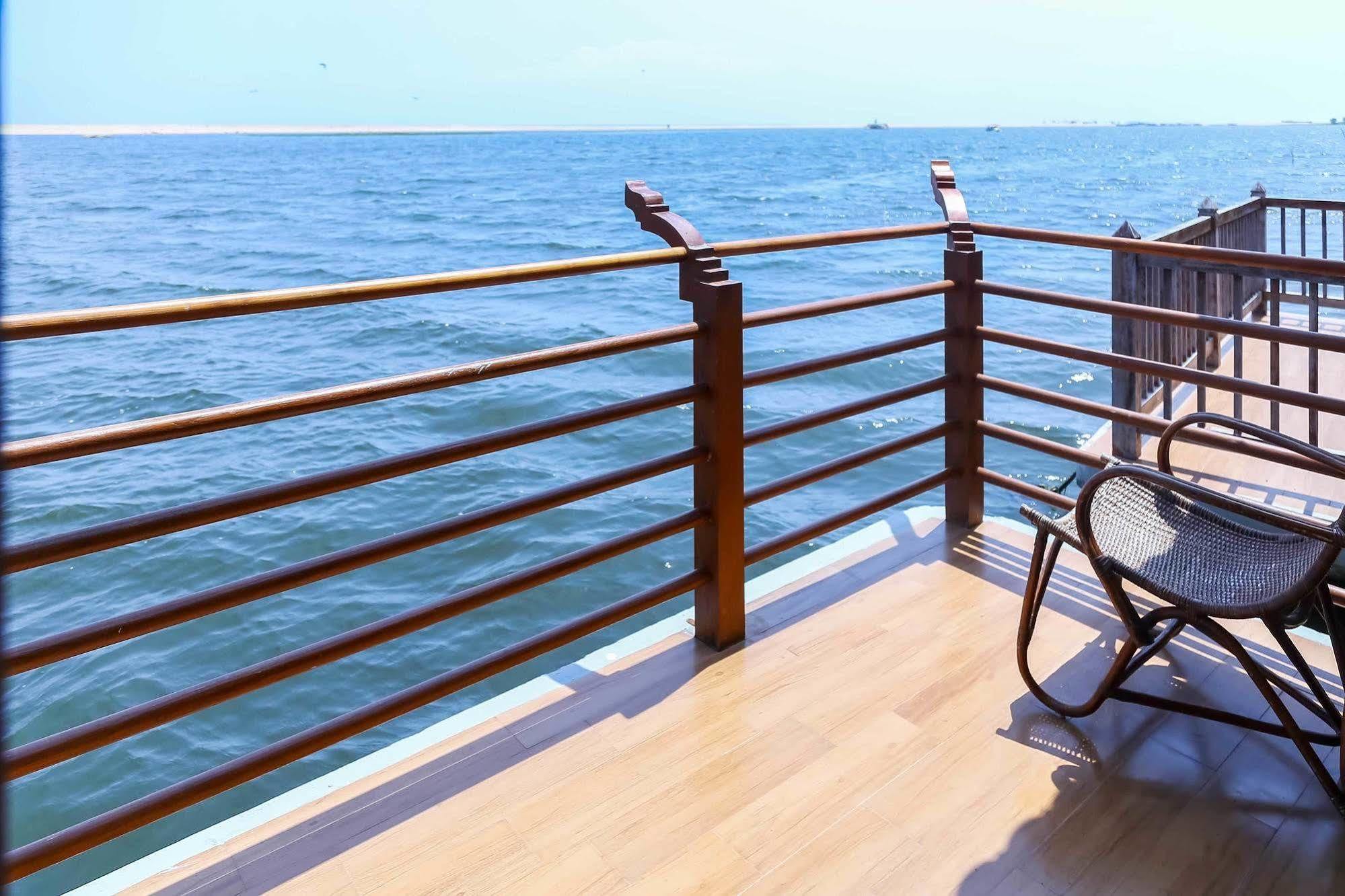 Poovar Island Resort Exterior foto